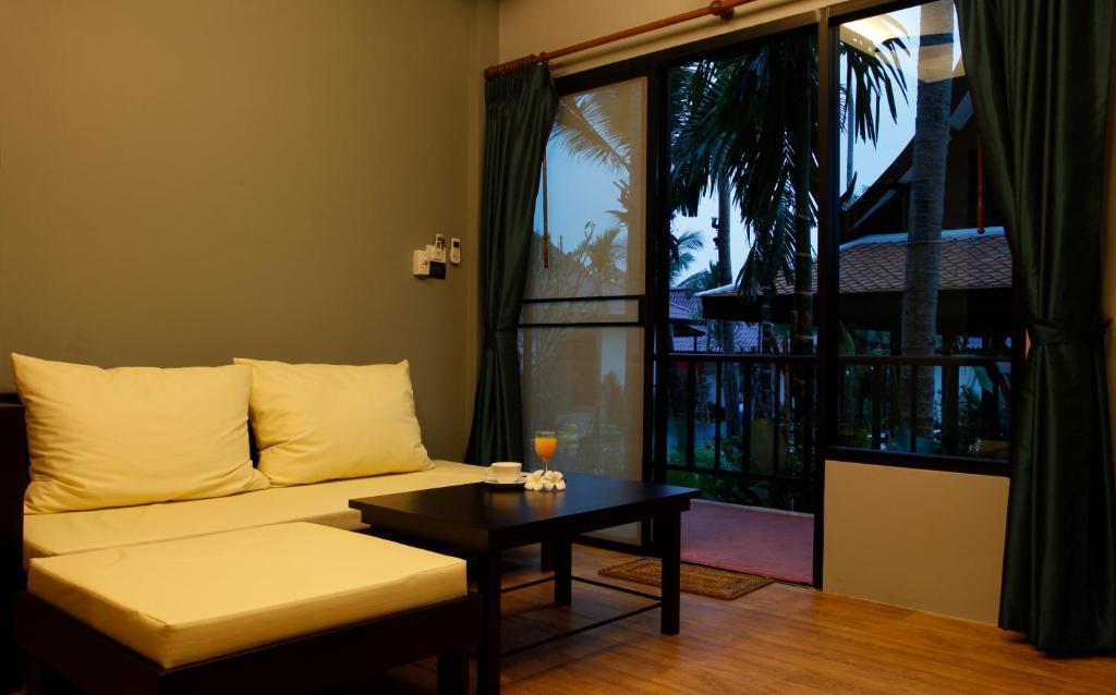 Cocoville Phuket - Sha Plus Chalong Room photo